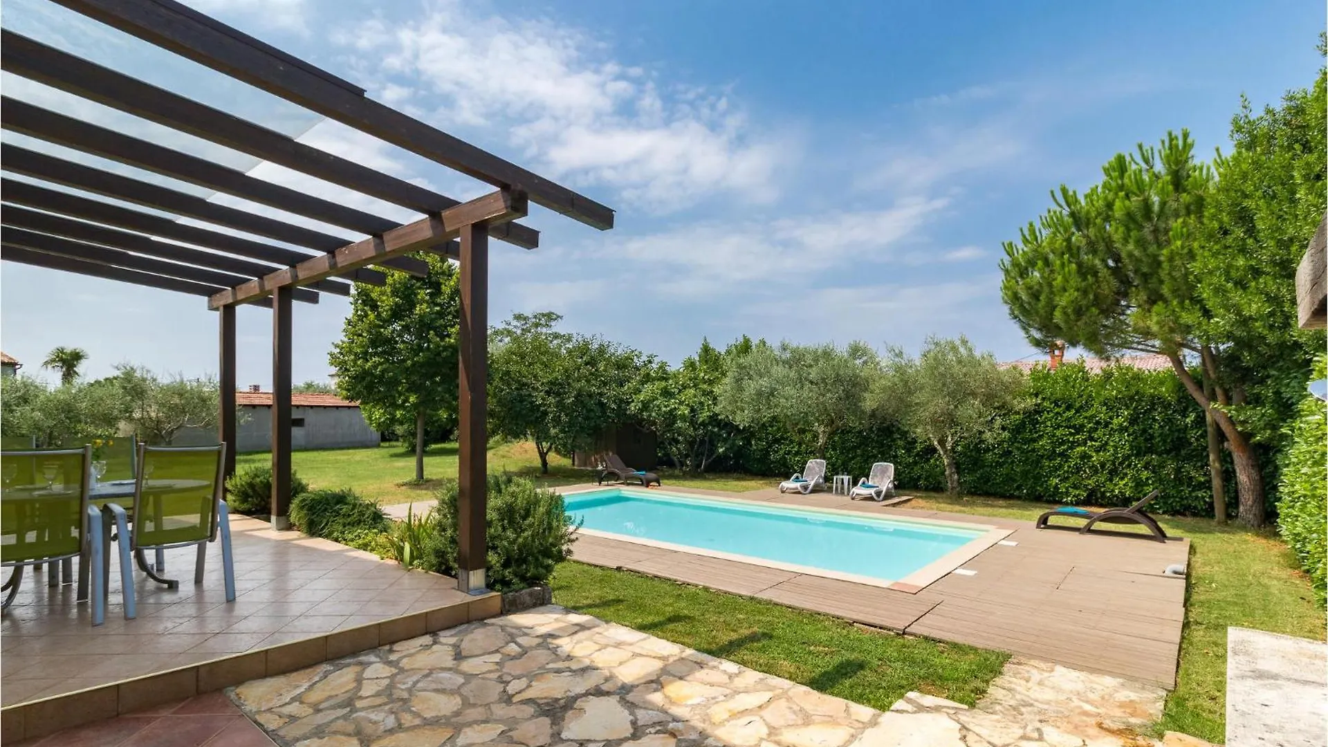 Lovely Home In Kastel With Kitchen Kroatien
